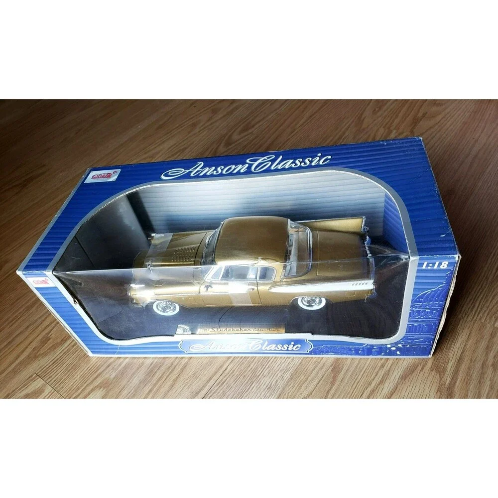 Anson Classic - 1957 STUDEBAKER GOLDEN HAWK 1:18 TIARA GOLD METALLIC White Walls